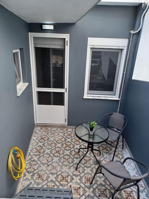 Petite Suite With Backyard. Mytilíni Exterior foto